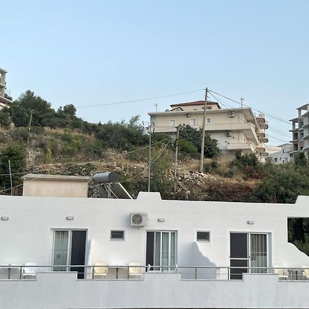Keivi Guesthouse Sarandë Esterno foto
